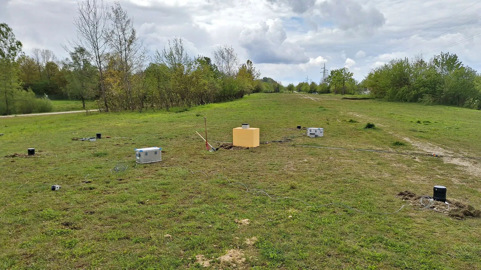 Instruments distributed across the measurement site near Munich.